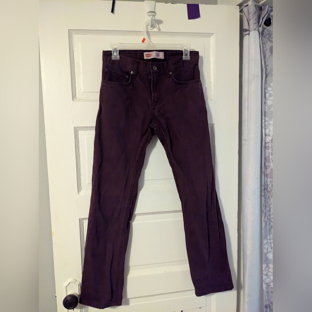 Levi's maroon jeans